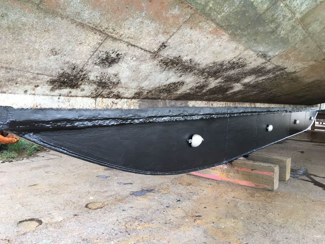 PASSAT I - Kiel mit Antfouling, 2 mal schwarz