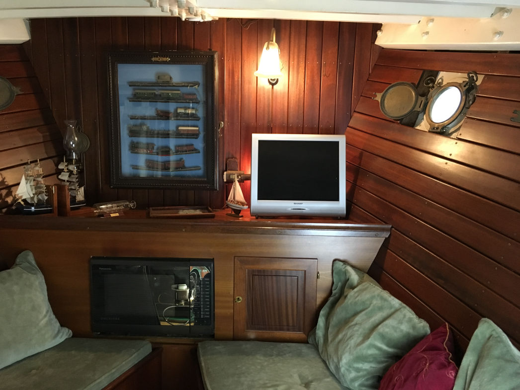 PASSAT I - Bugkabine, Blickrichtung Kettenkasten